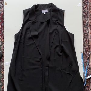 2/15 Long sleeveless blazer